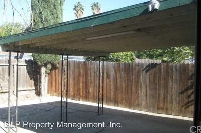 Building Photo - 3263 Loughborough Dr