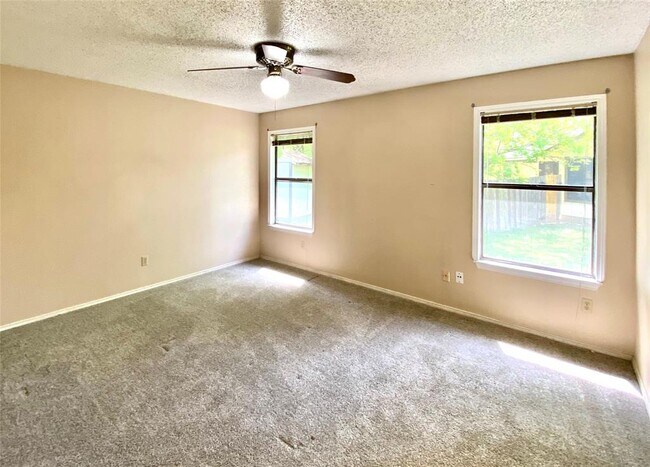 Building Photo - 5704 Avery Island Ave