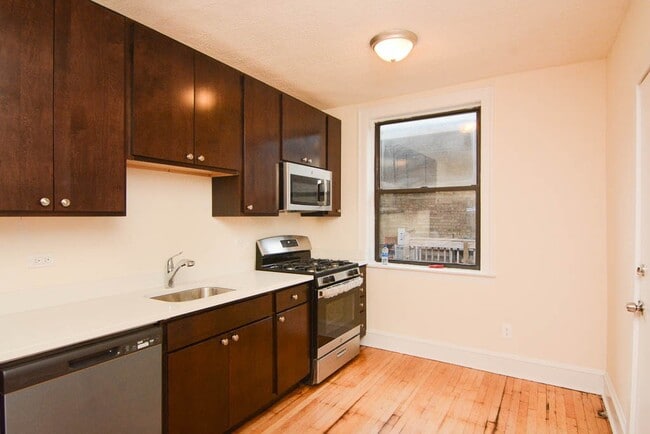 Building Photo - 2332.5 N Spaulding Ave