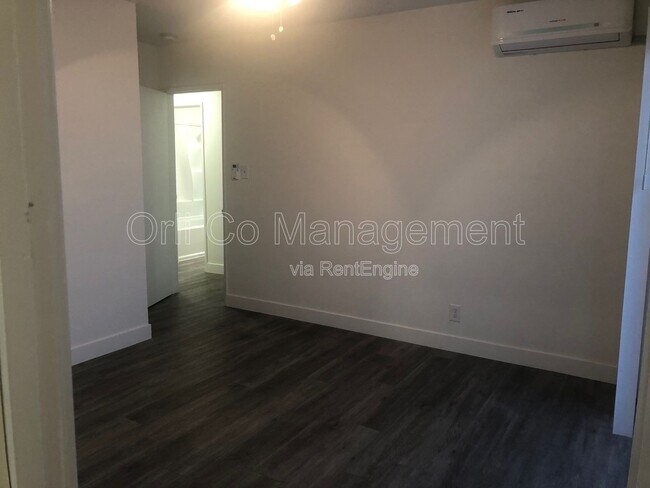 Foto del edificio - 6500 Balboa Blvd
