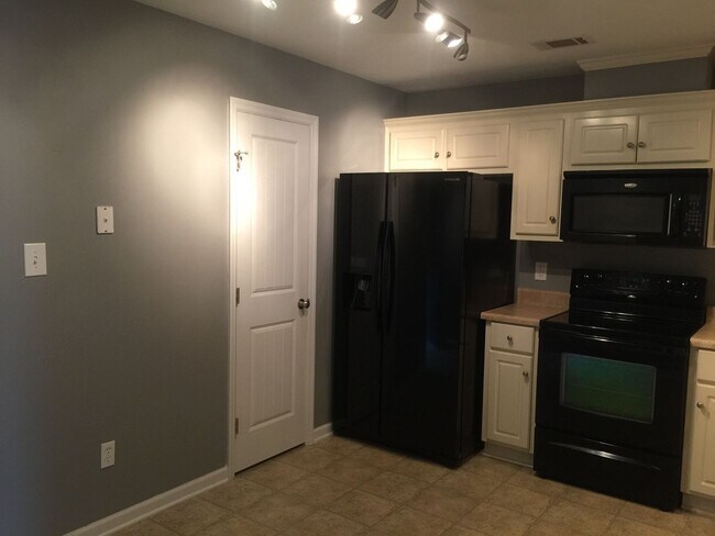 Foto del edificio - 725 Whispering Willow Way