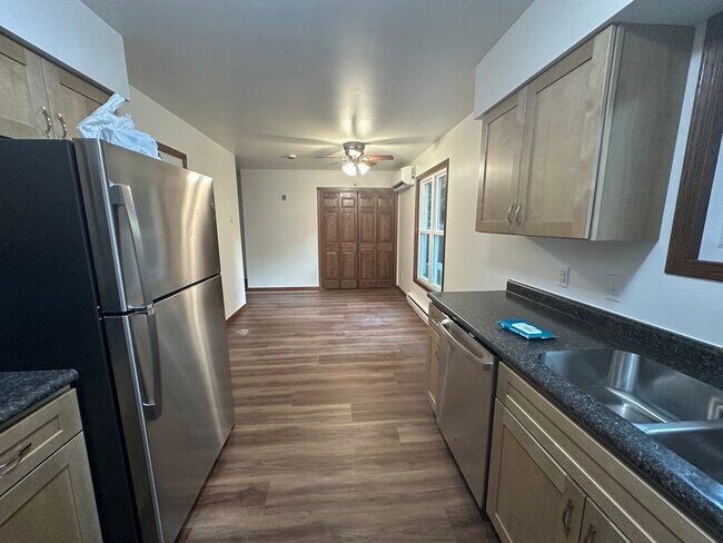 Foto del edificio - 5705 Moyer Ave