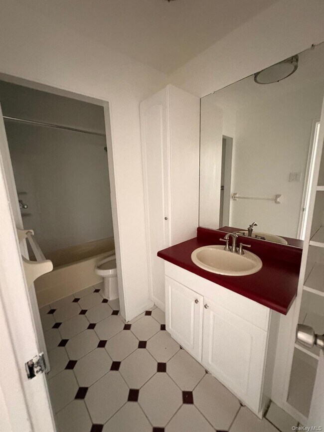 Foto del edificio - 140-23 161st St