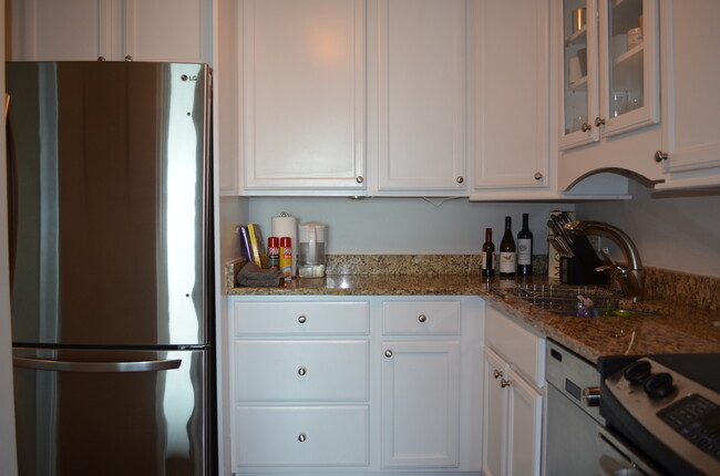 Building Photo - 440 N McClurg Ct