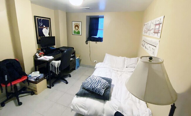 Foto del edificio - 3547 W Ainslie St