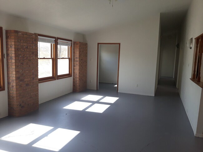 Foto del edificio - 4 Bedroom, 2 Bathroom Home in Edgewood, NM