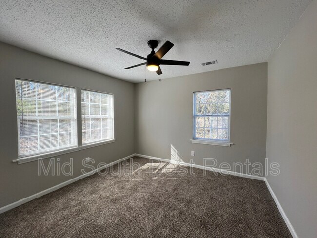 Building Photo - 2483 Dana Dr