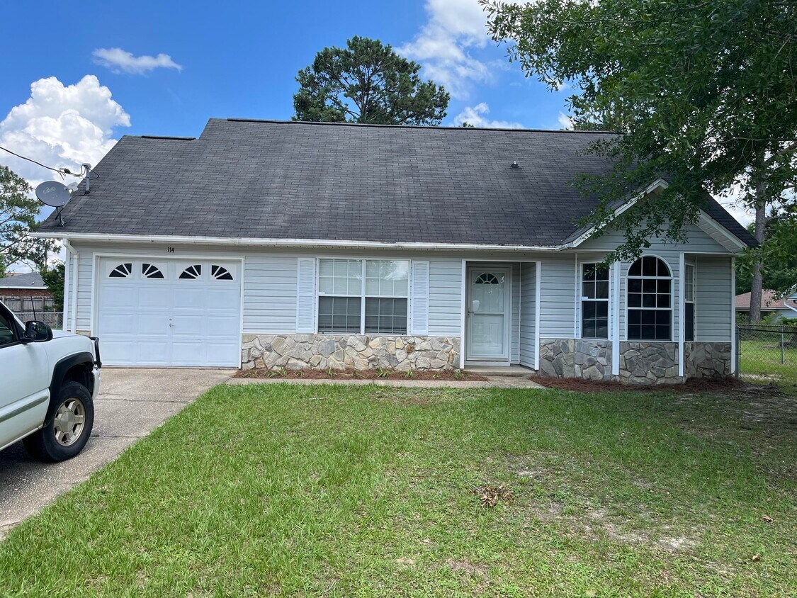 114 Oak Terrace Dr, Crestview, FL 32539 House Rental in Crestview, FL