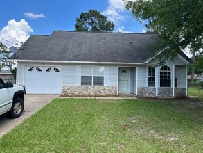 Building Photo - 114 Oak Terrace Dr
