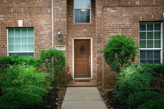 Building Photo - 7 Bettina Ln