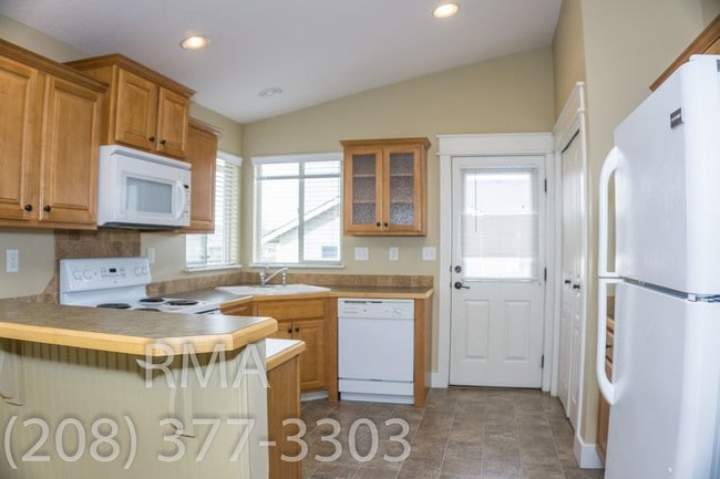 Building Photo - 3 Bedroom Patio Home on Amity Road
