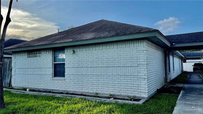 Building Photo - 1713 Tierra Dulce Dr