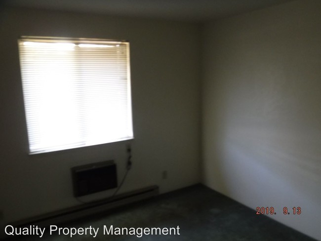 Foto del edificio - 2090 NE Fairview Ave