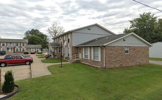 Building Photo - 203 N Division St