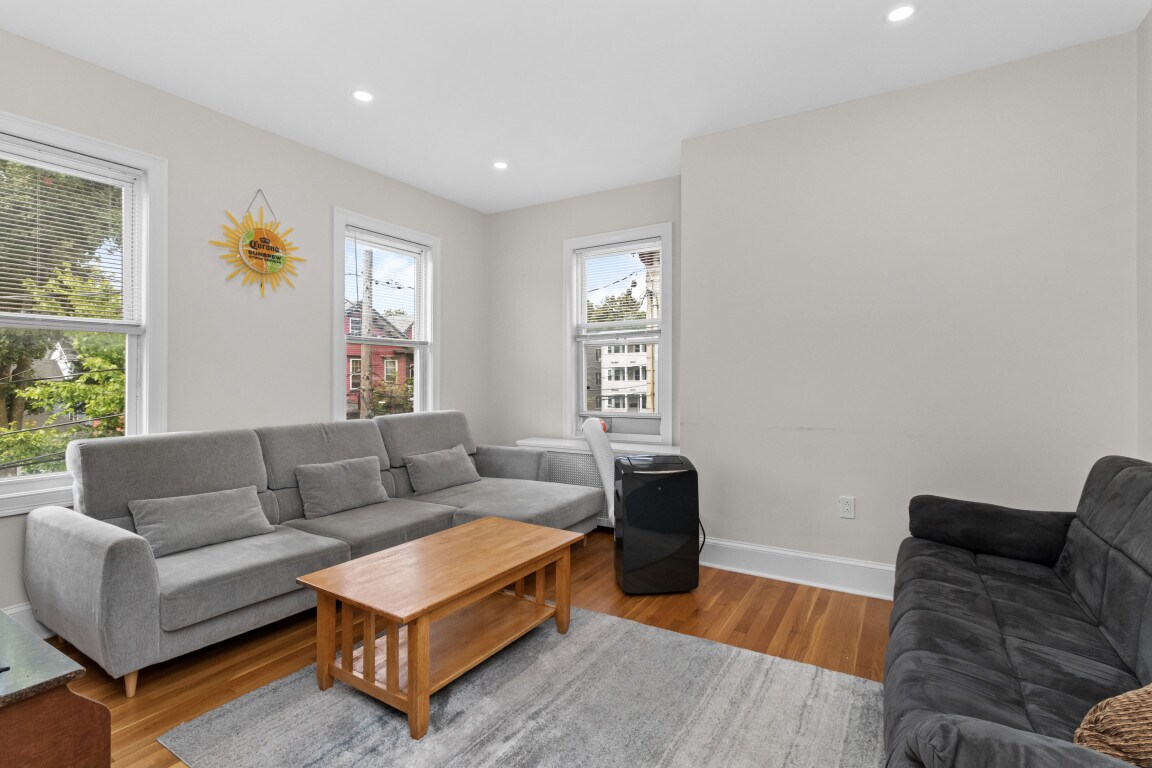 Foto principal - 7 Elm St