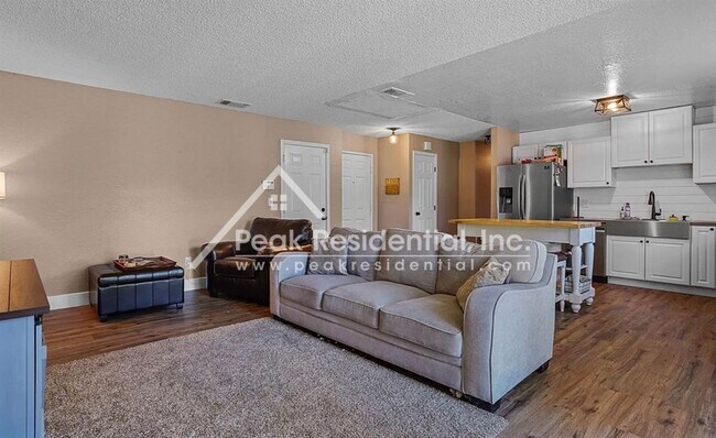 Foto del edificio - 3 br, 2 bath House - 8674 Argus Court