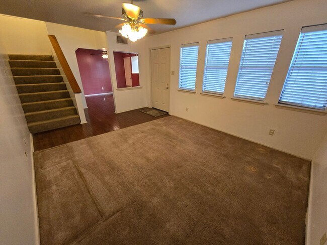 Foto del edificio - 2 Bed 1.5 Bath Condo in Bryan!