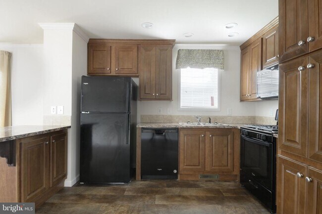Building Photo - 56 Marshview Dr