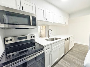 Building Photo - 4501 Treehouse Ln