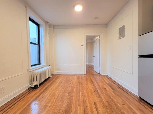 Building Photo - 0 bedroom in ASTORIA NY 11106