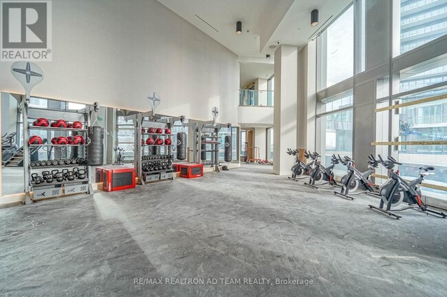 Building Photo - 1000-1000 Portage Pkwy