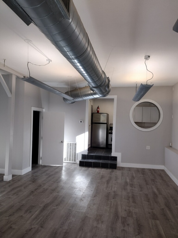 Building Photo - 1309 25th St