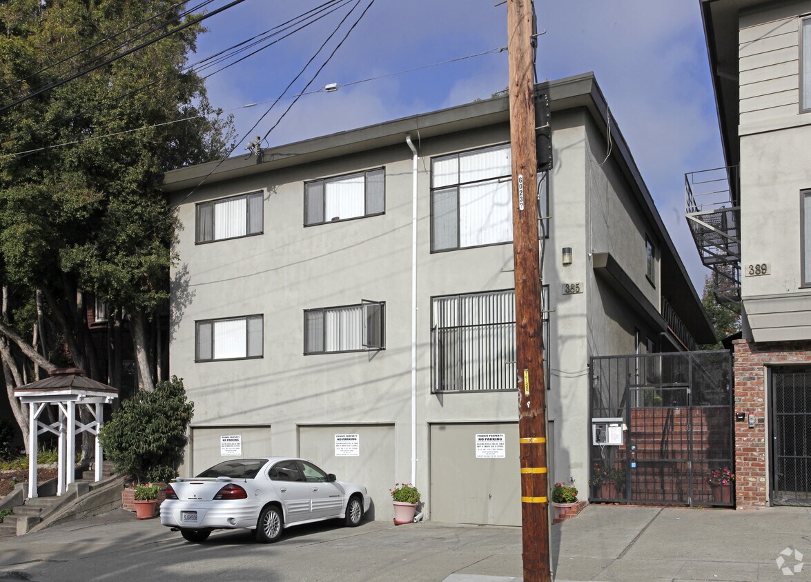 Building Photo - 385 Palm Ave