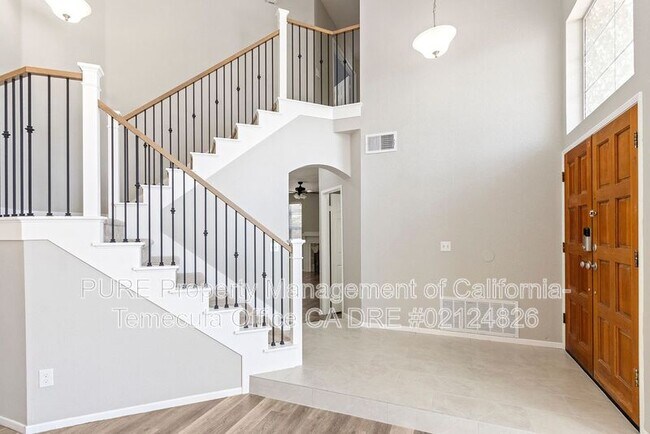 Building Photo - 39795 Highbury Dr