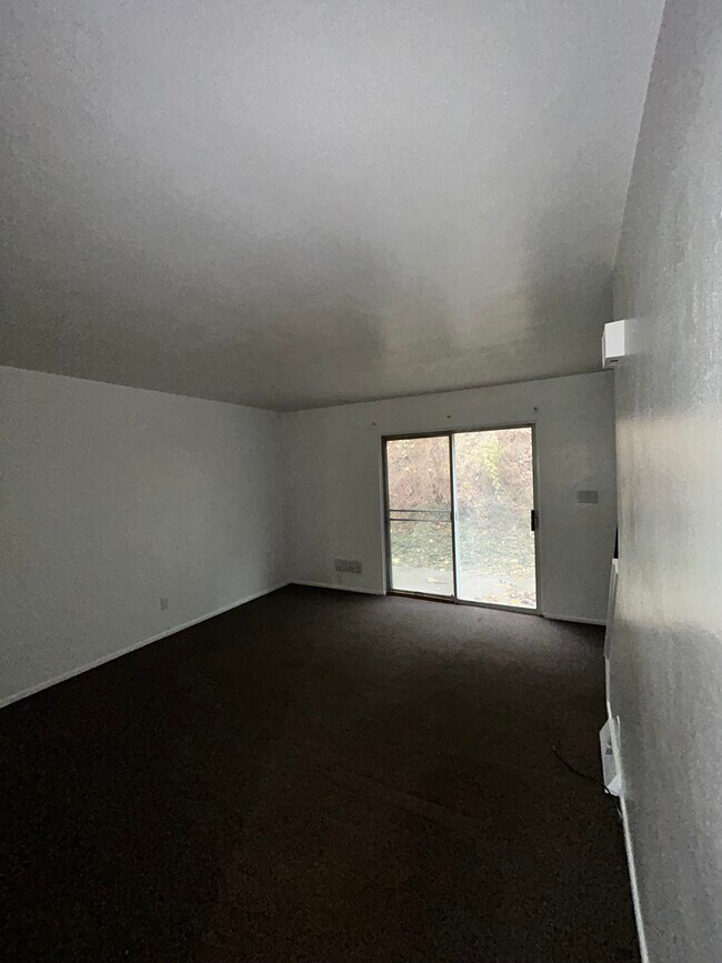 Foto del edificio - 551 Culler Rd