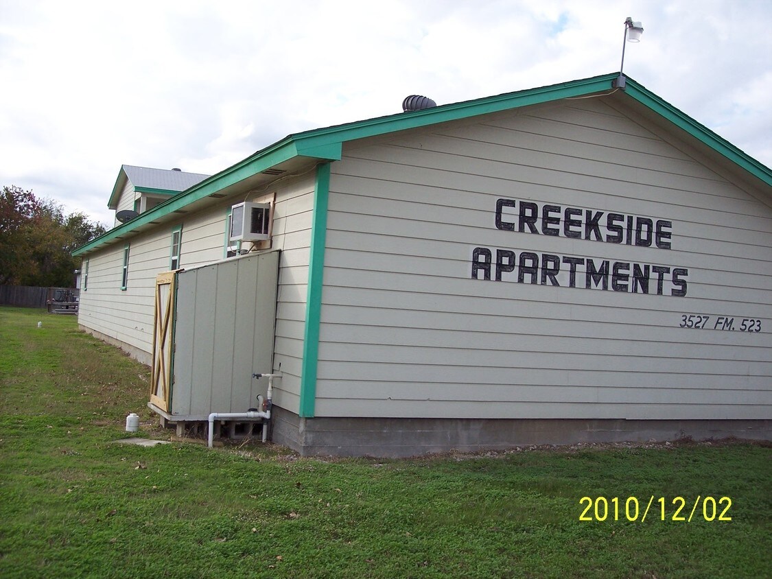 Foto del edificio - Creekside Apartments