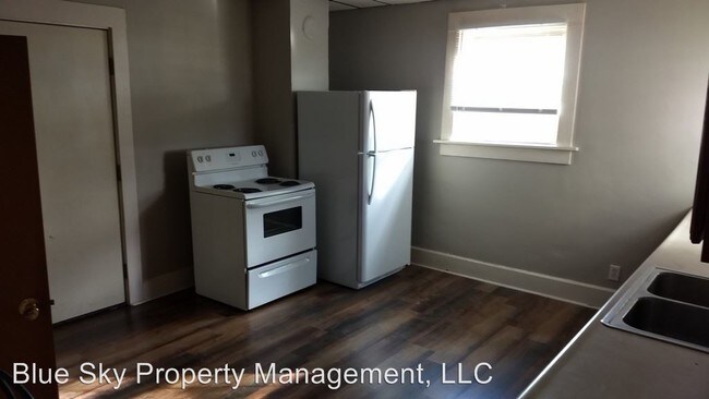 Building Photo - 128-130 N 16th St