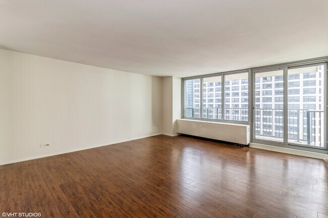 Building Photo - 400 E Randolph St