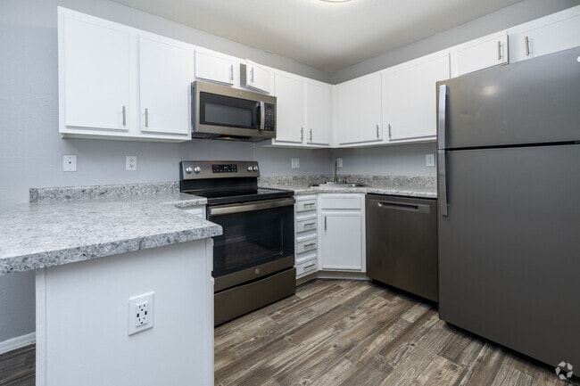 3BR, 2BA - 1,000SF - Kitchen - Icon on Midvale