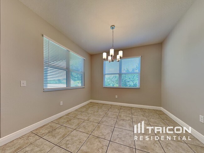 Building Photo - 10636 Laguna Plains Dr