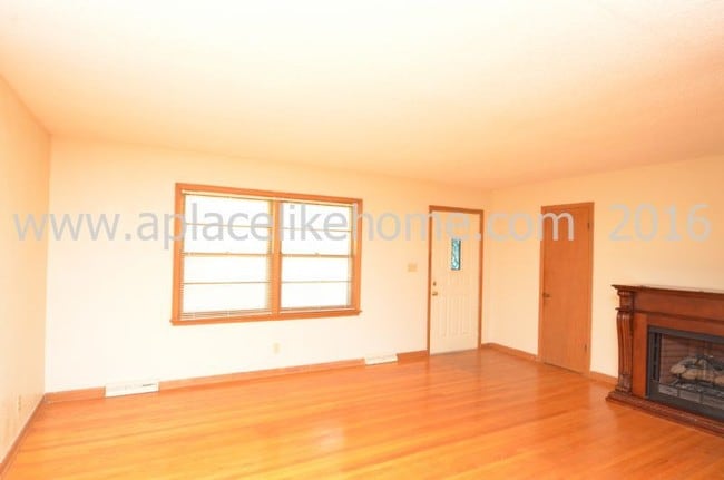 Building Photo - 1501 N 78th St Kansas City KS 66112