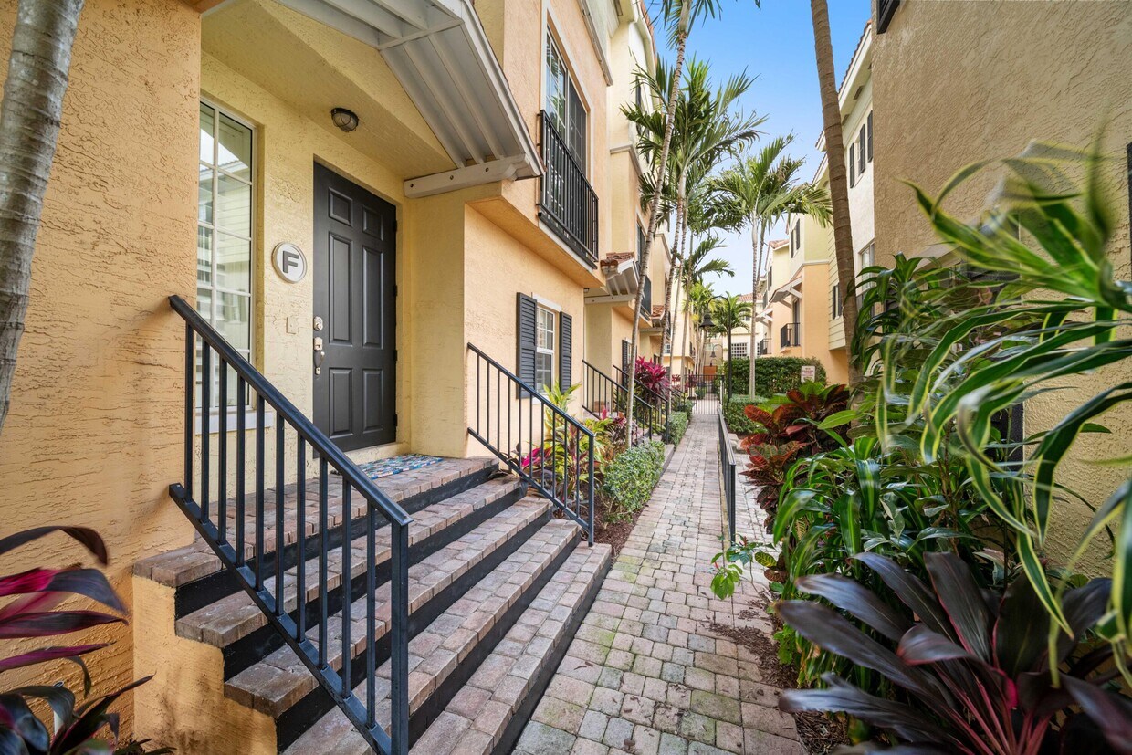 Primary Photo - 150 NE 6th Avenue F Delray Beach Fl 33483