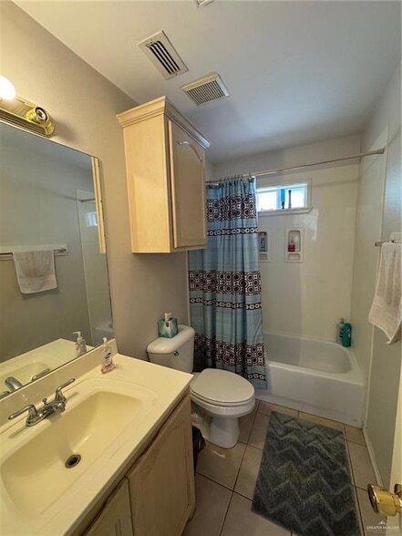 Foto del edificio - 1500 W Prosperity Dr