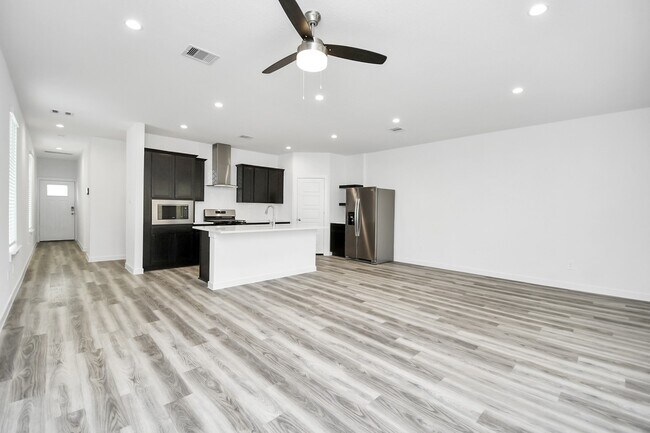 Foto del edificio - 12316 Basilwood Dr