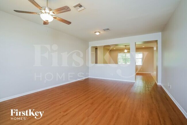 Foto del edificio - 1205 NE 5th Ave