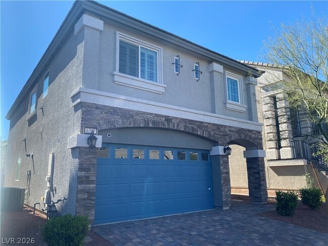 Building Photo - 6357 Luna Rosa Ave