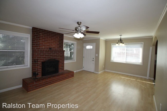 Building Photo - 3 br, 1 bath House - 2327 Sea Breeze Drive