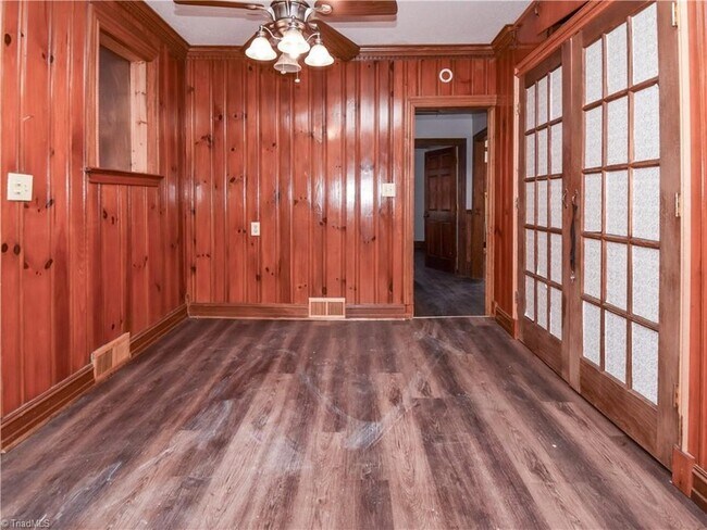 Foto del edificio - 3872 Leo St