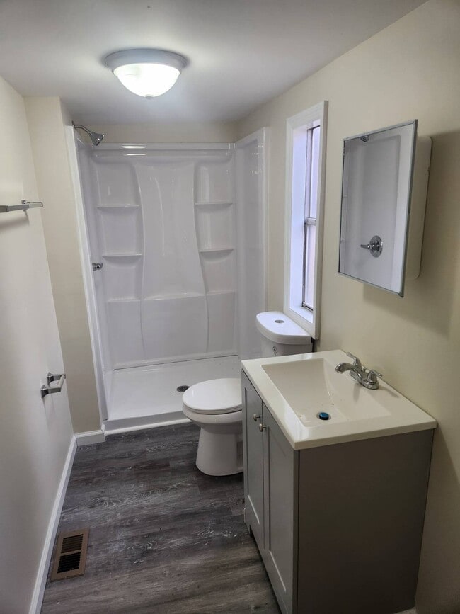 Building Photo - 743 Three Bridges Estates Cir