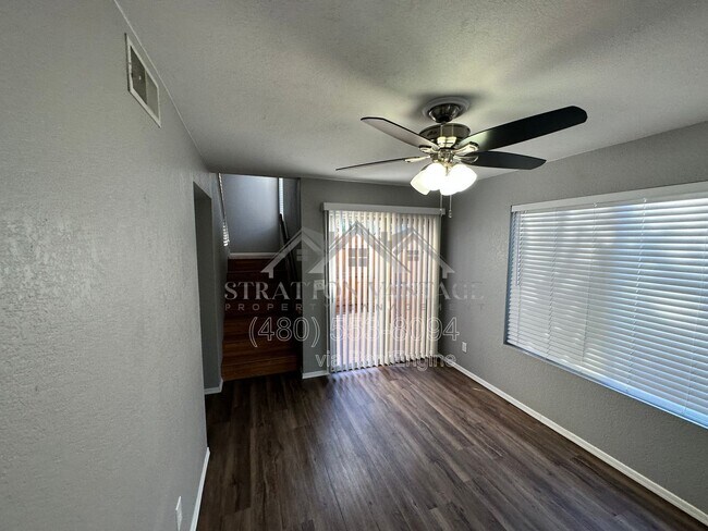 Foto del edificio - 2929 E Broadway Rd