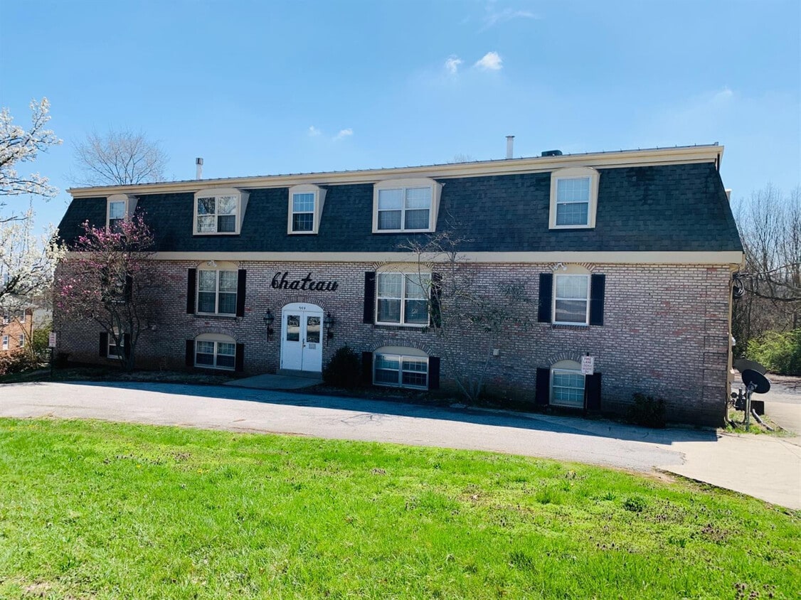 904 Plaza Dr Unit 2, Frankfort, KY 40601 Apartment for Rent in