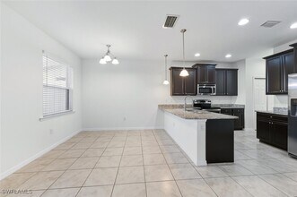 Building Photo - 10844 Alvara Way
