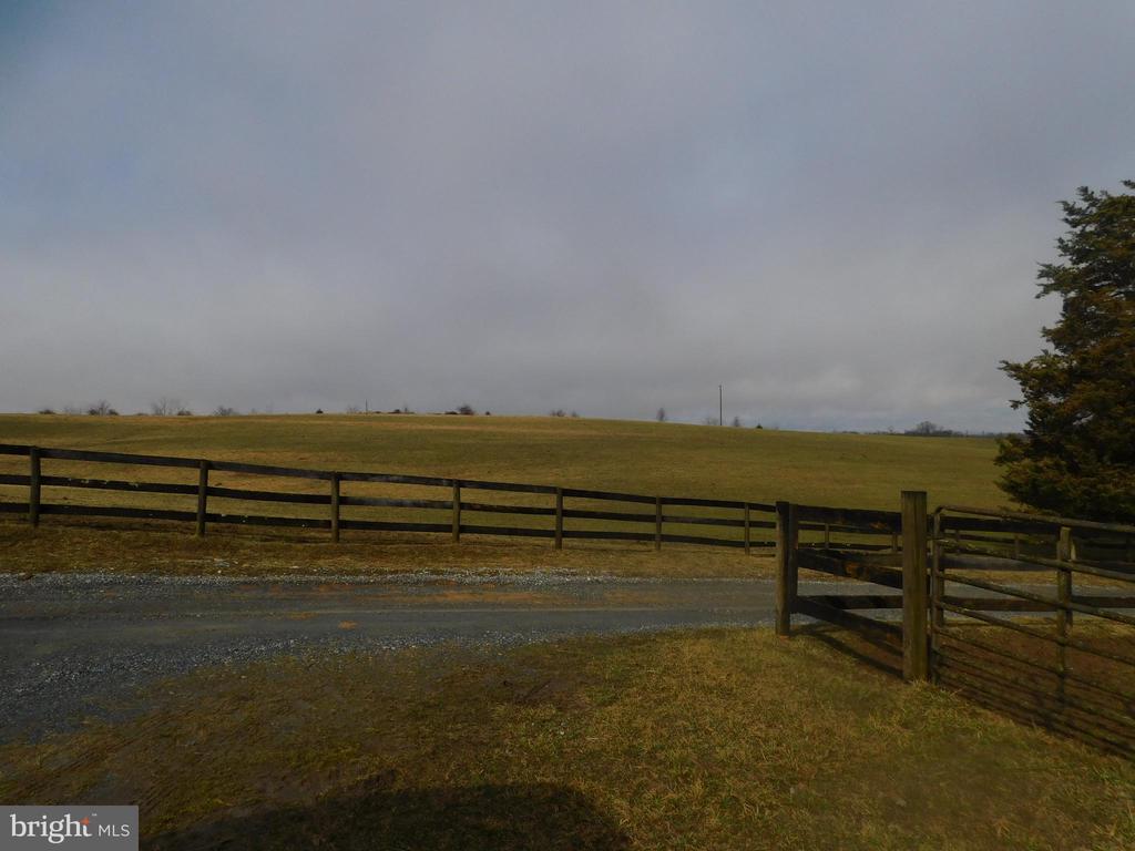 743 Farnley Ln, White Post, VA 22663 House Rental in White Post, VA