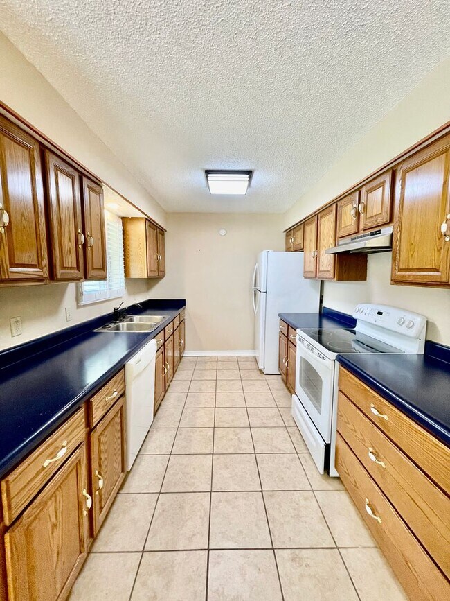 Foto del edificio - Charming Rental in Broken Arrow 3BD 2BA 2 ...
