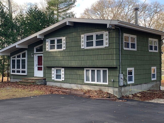 Building Photo - 167 Fisher Rd