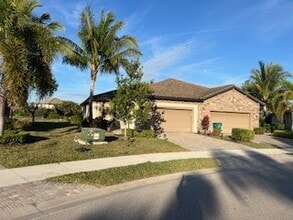 Building Photo - 9125 Glenforest Dr